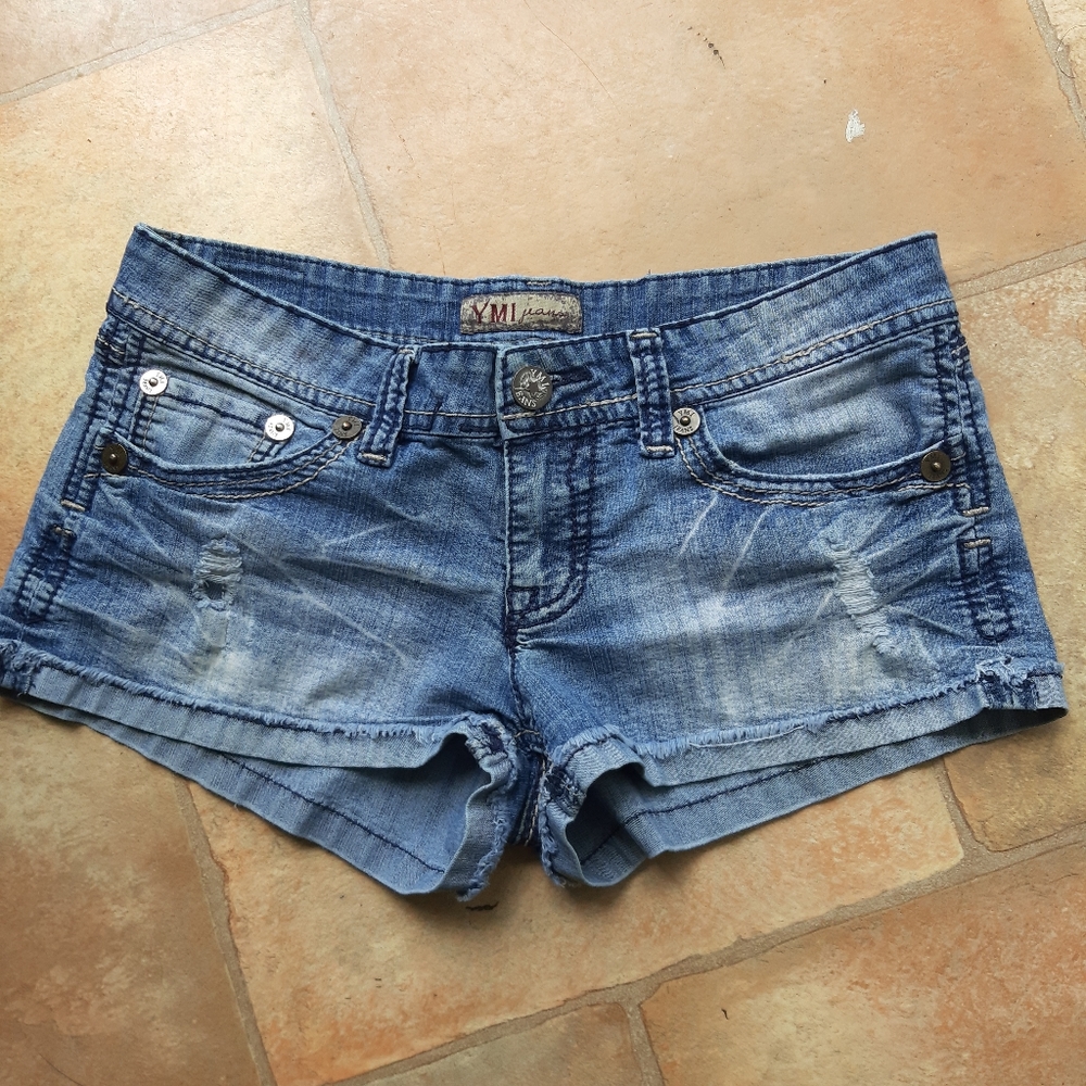 YMI jean shorts size 9